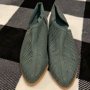 Emerald green dress shoes
